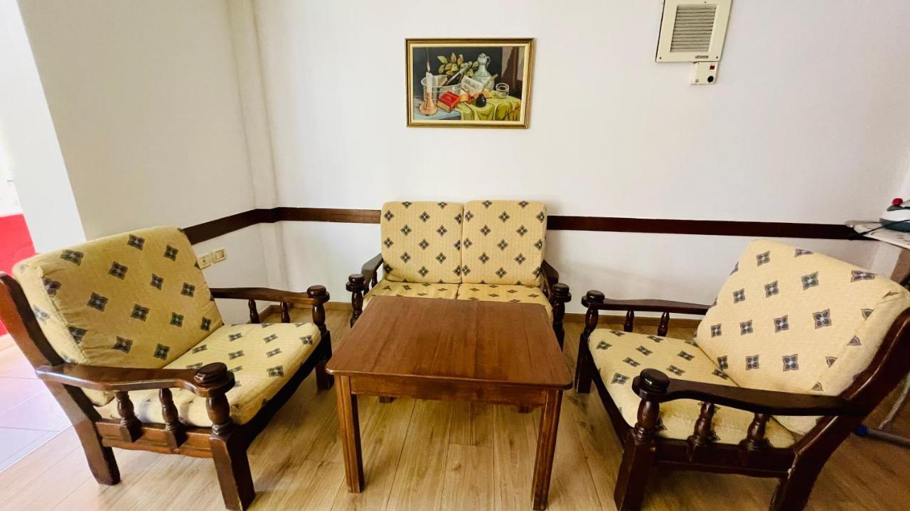 Hotel Drinos Тирана Екстериор снимка