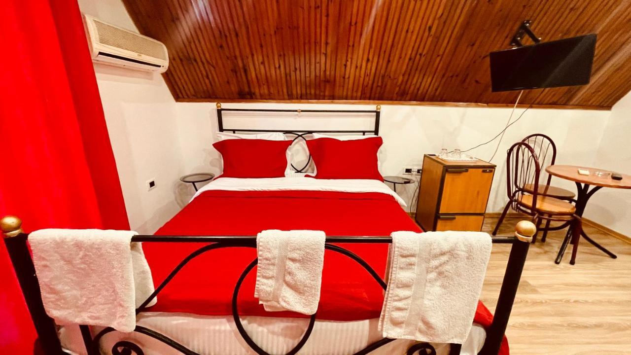 Hotel Drinos Тирана Екстериор снимка