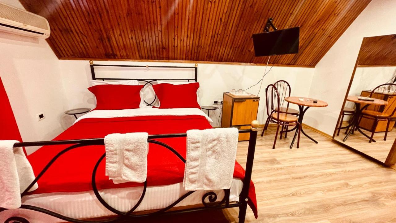 Hotel Drinos Тирана Екстериор снимка
