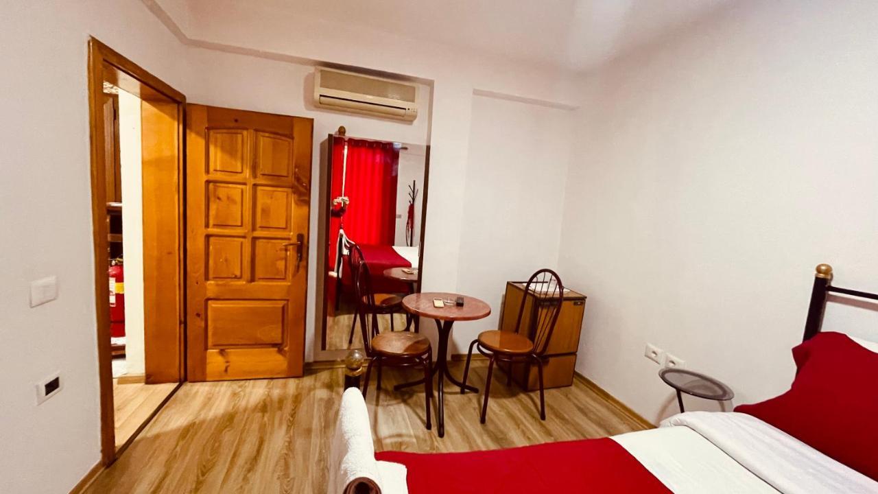 Hotel Drinos Тирана Екстериор снимка
