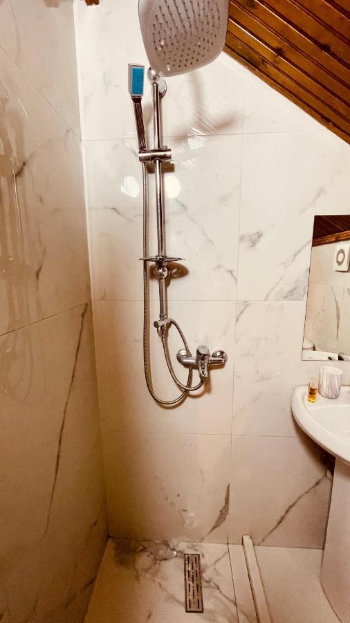 Hotel Drinos Тирана Екстериор снимка