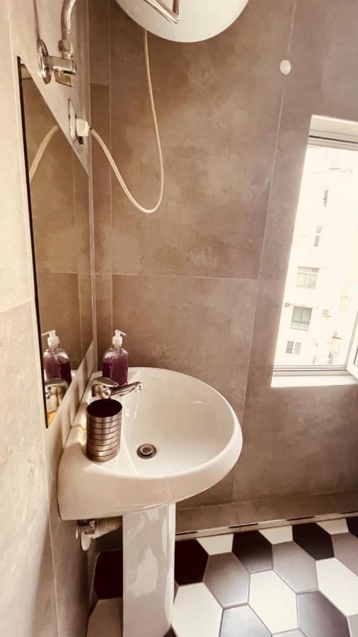 Hotel Drinos Тирана Екстериор снимка
