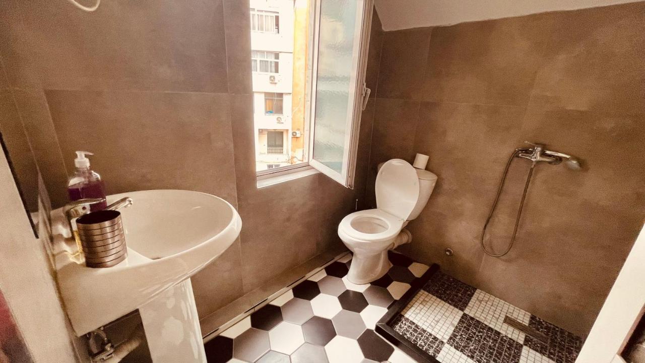 Hotel Drinos Тирана Екстериор снимка